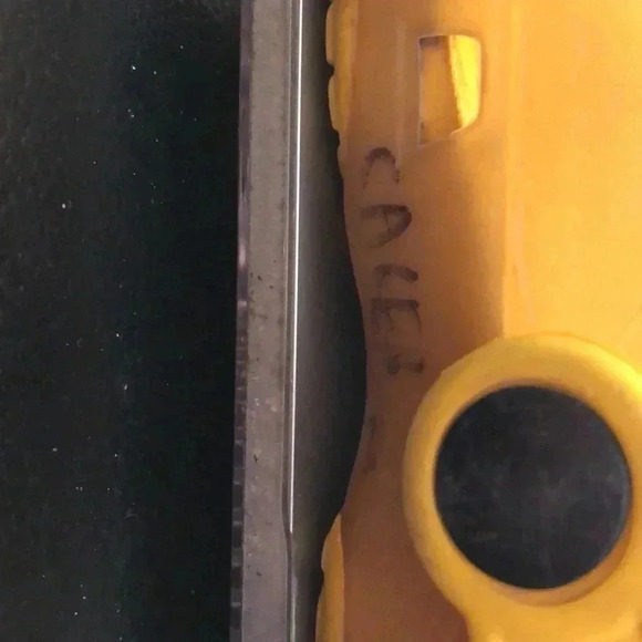 Toddler Crocs Change Hues in Sunlight - Picture 6 of 6